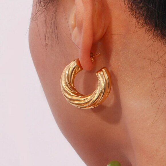 Basic Gold Plated Textured Chunky Hoop Earrings Waterproof 18K PVD Plated - Picture 2 of 3